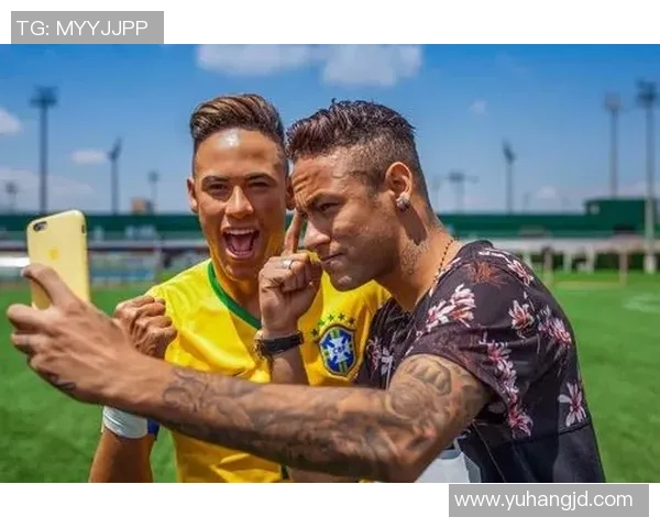 拥有花臂纹身的足球球星们:他们如何在赛场上展现个性与力量 拥有花臂纹身的足球球星们:他们如何在赛场上展现个性与力量